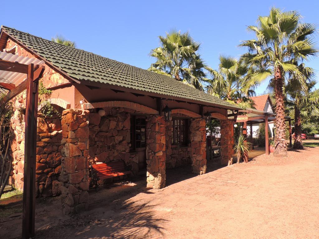 Casa De Piedra Hotel Termas del Dayman Exterior photo
